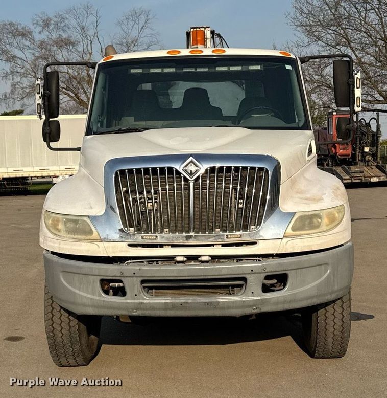 image for item DT0699 2007 International 4400 SBA hydrovac truck