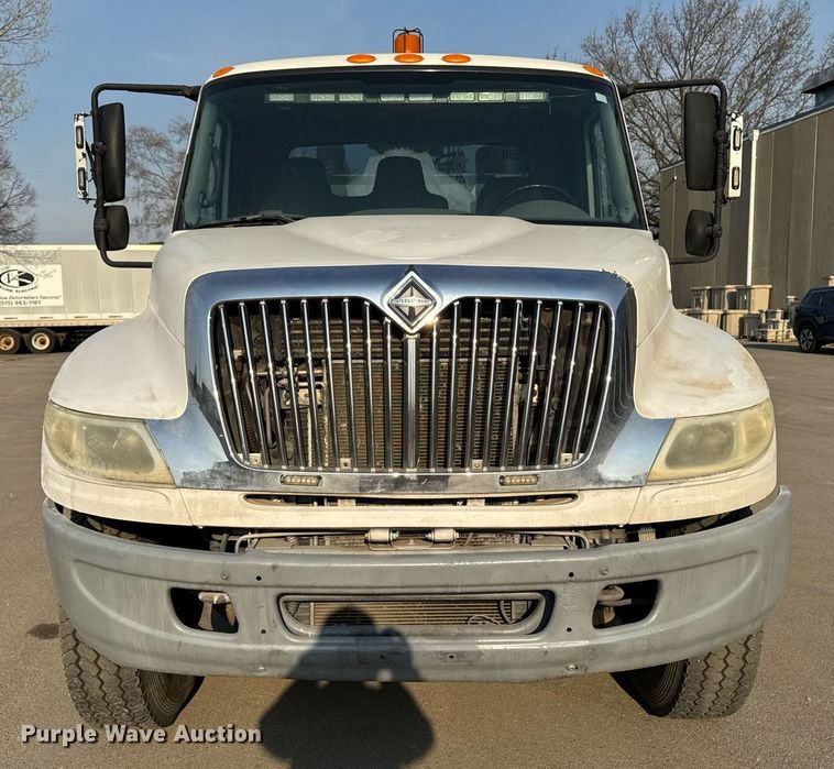image for item DT0699 2007 International 4400 SBA hydrovac truck