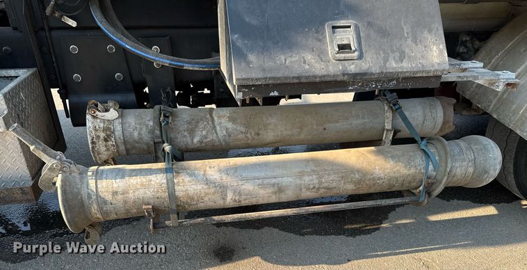 image for item DT0699 2007 International 4400 SBA hydrovac truck