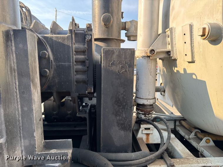 image for item DT0699 2007 International 4400 SBA hydrovac truck