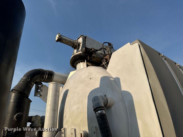 image for item DT0699 2007 International 4400 SBA hydrovac truck