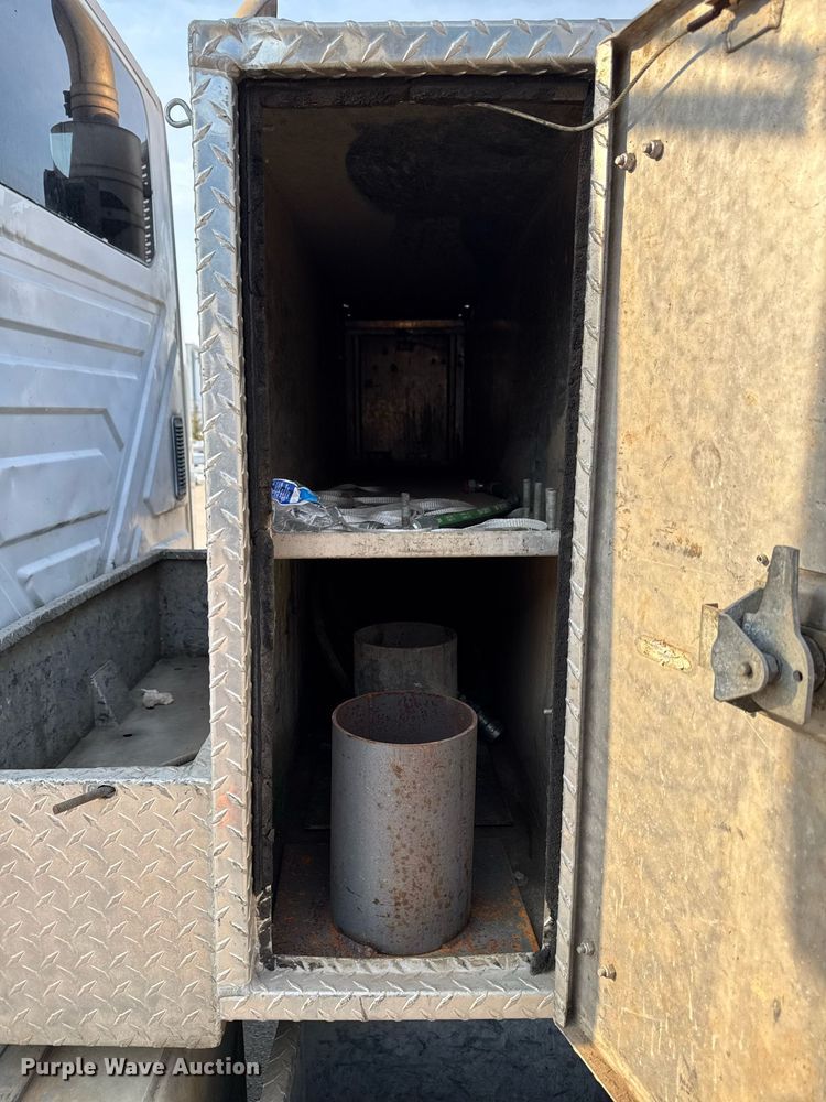 image for item DT0699 2007 International 4400 SBA hydrovac truck