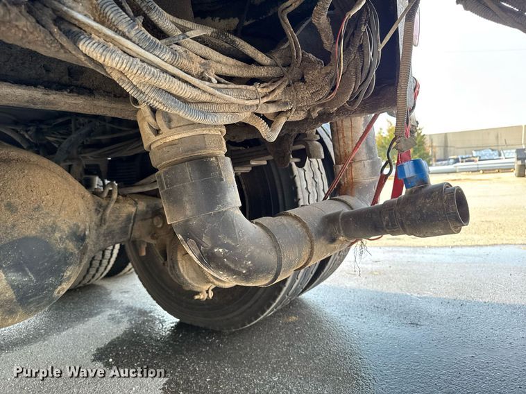 image for item DT0699 2007 International 4400 SBA hydrovac truck