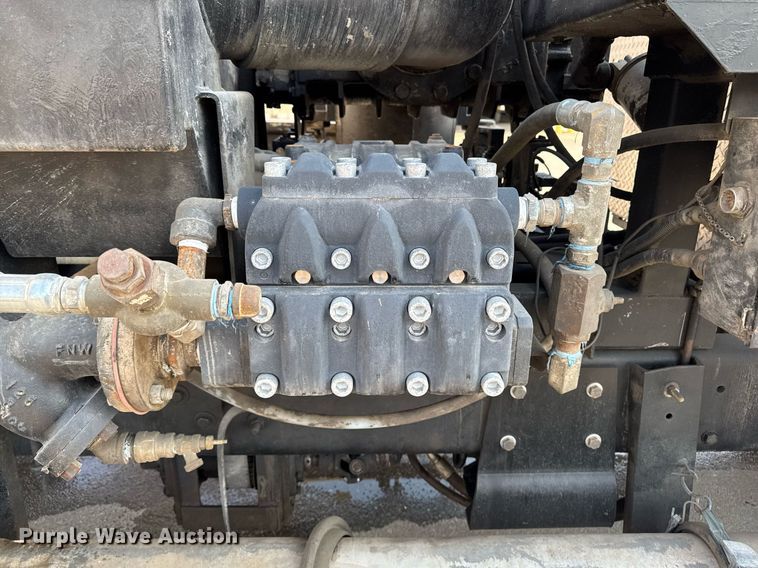 image for item DT0699 2007 International 4400 SBA hydrovac truck