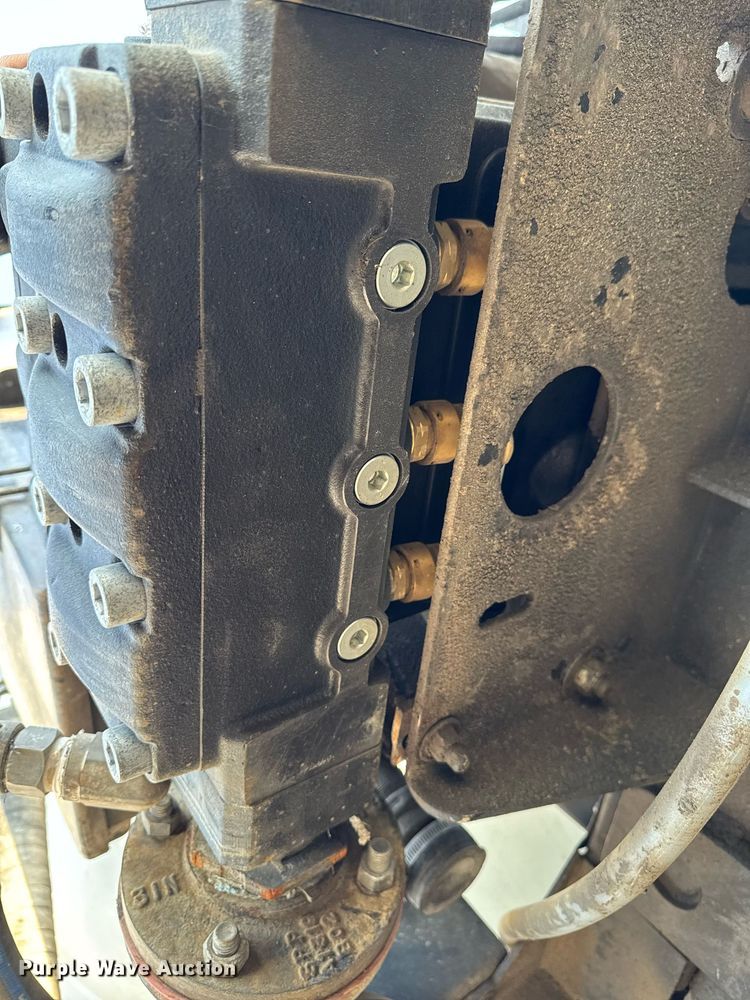 image for item DT0699 2007 International 4400 SBA hydrovac truck