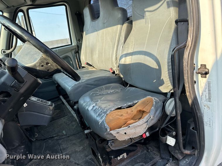 image for item DT0699 2007 International 4400 SBA hydrovac truck