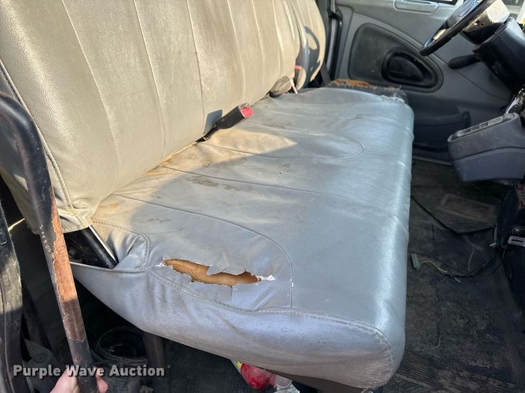 image for item DT0699 2007 International 4400 SBA hydrovac truck