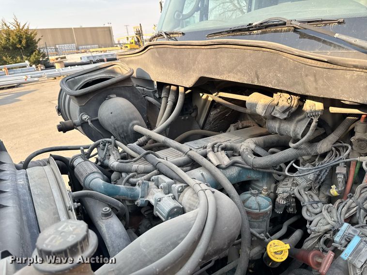 image for item DT0699 2007 International 4400 SBA hydrovac truck