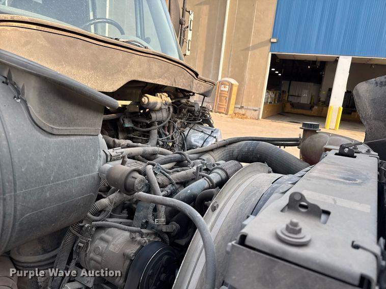 image for item DT0699 2007 International 4400 SBA hydrovac truck