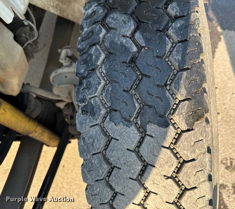 image for item DT0699 2007 International 4400 SBA hydrovac truck