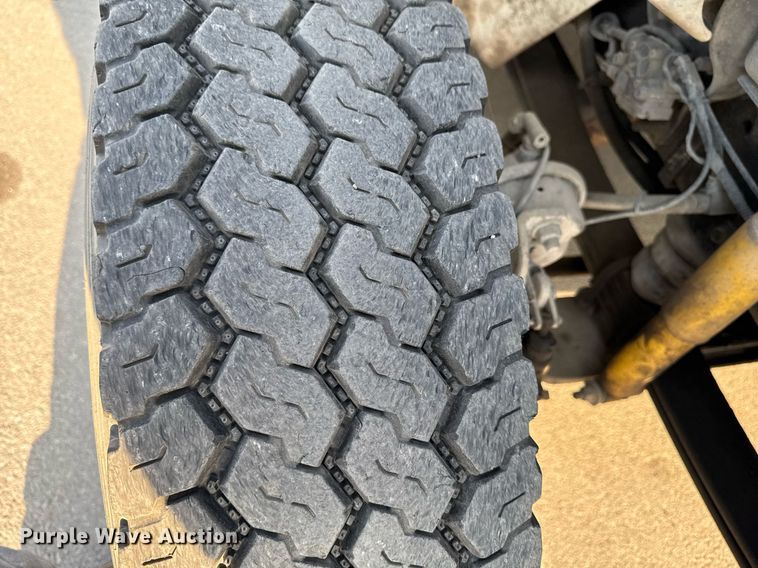 image for item DT0699 2007 International 4400 SBA hydrovac truck