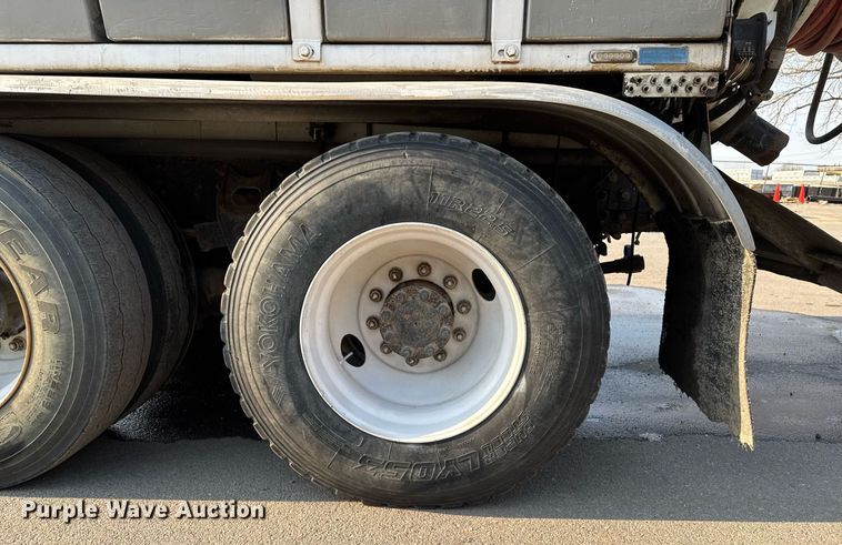 image for item DT0699 2007 International 4400 SBA hydrovac truck