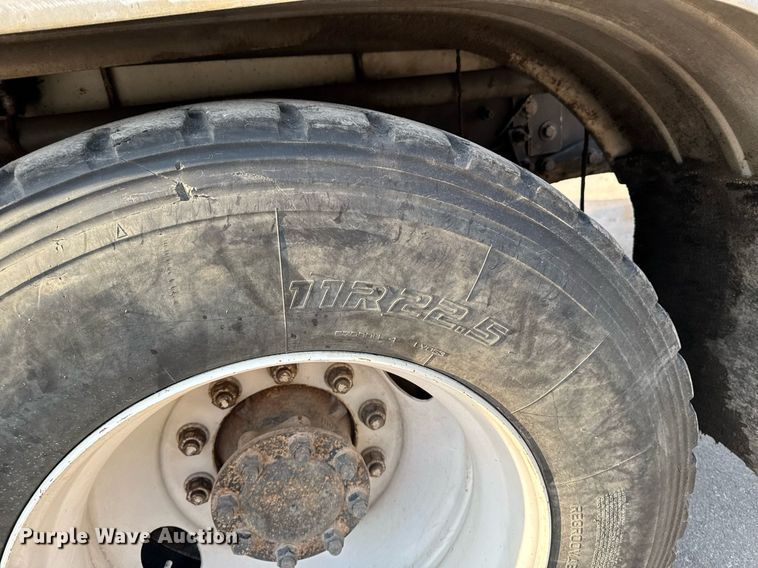 image for item DT0699 2007 International 4400 SBA hydrovac truck