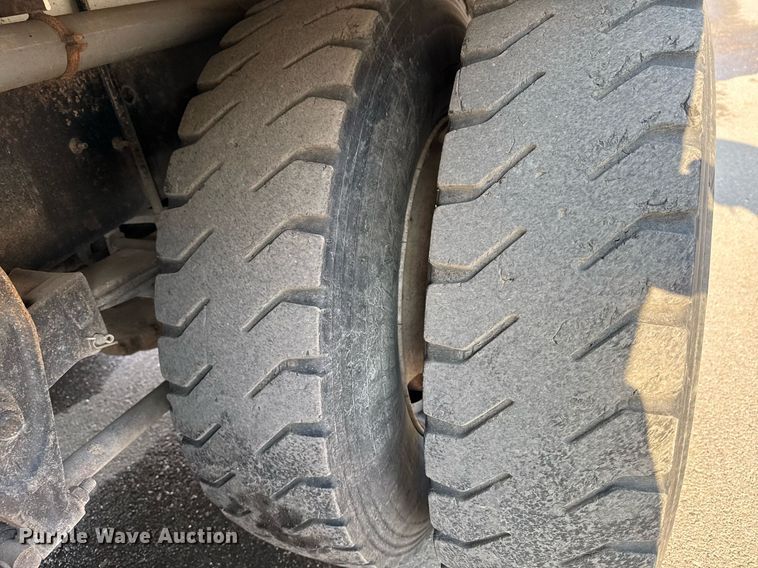 image for item DT0699 2007 International 4400 SBA hydrovac truck