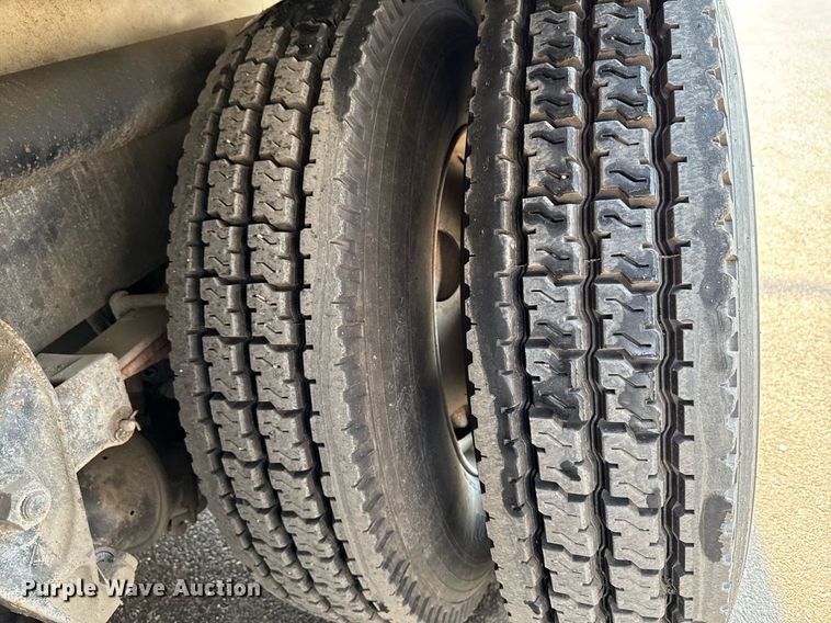 image for item DT0699 2007 International 4400 SBA hydrovac truck