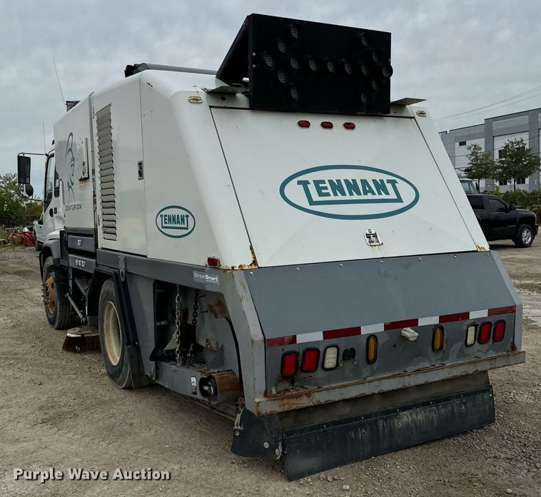 image for item DT2004 2005 GMC T7500 street sweeper truck
