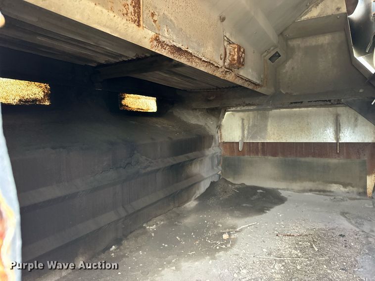 image for item DT2004 2005 GMC T7500 street sweeper truck