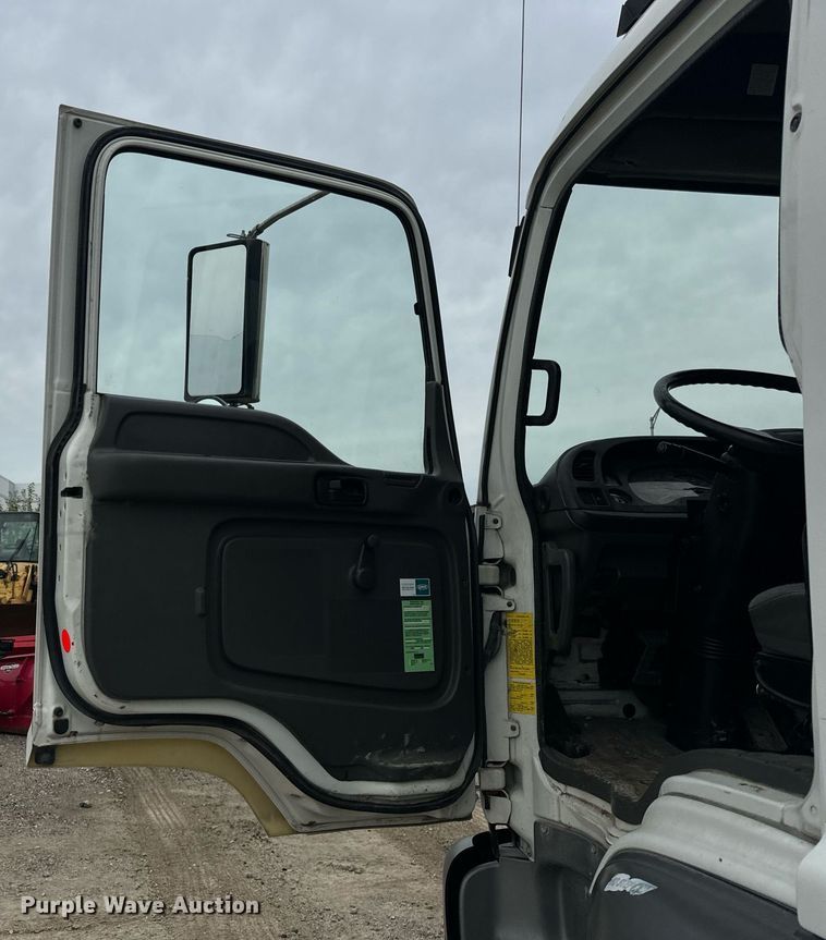 image for item DT2004 2005 GMC T7500 street sweeper truck