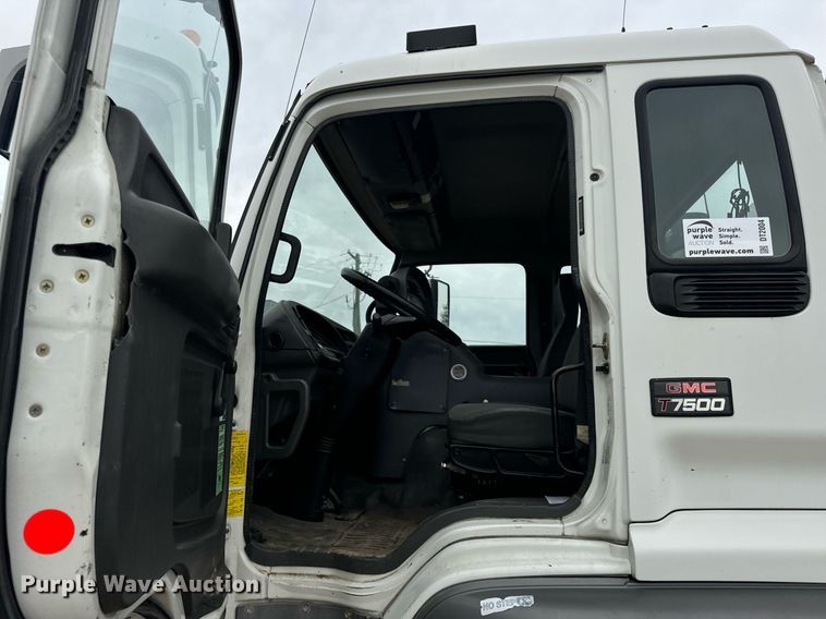 image for item DT2004 2005 GMC T7500 street sweeper truck
