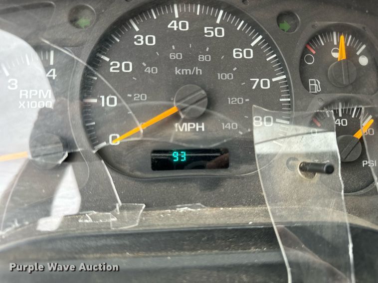 image for item DT2004 2005 GMC T7500 street sweeper truck