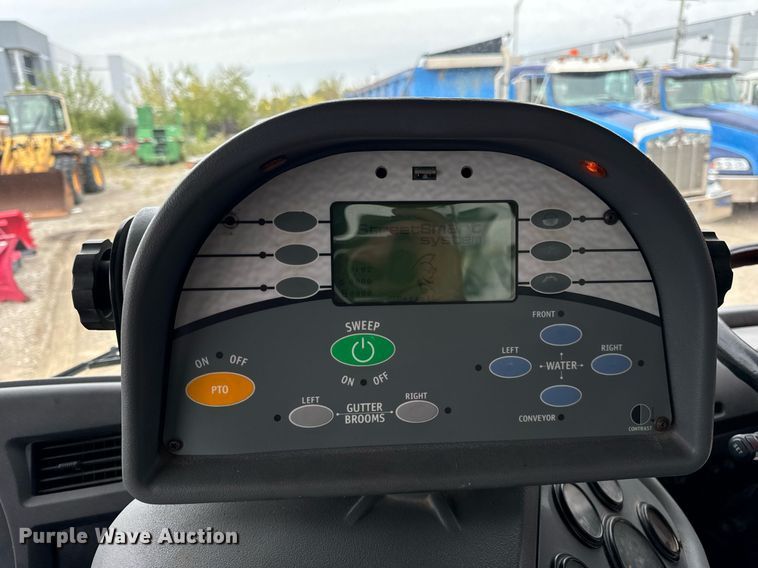 image for item DT2004 2005 GMC T7500 street sweeper truck