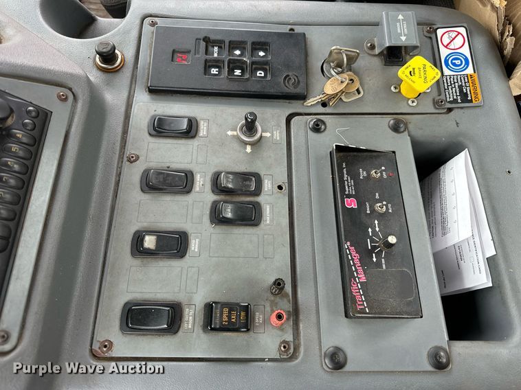 image for item DT2004 2005 GMC T7500 street sweeper truck