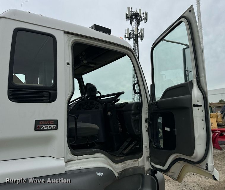 image for item DT2004 2005 GMC T7500 street sweeper truck