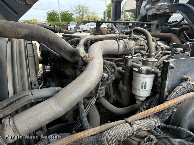 image for item DT2004 2005 GMC T7500 street sweeper truck