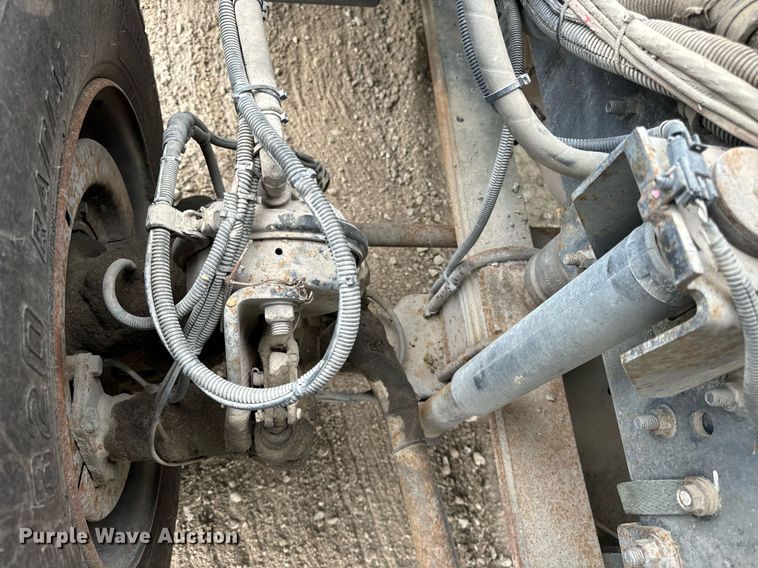 image for item DT2004 2005 GMC T7500 street sweeper truck