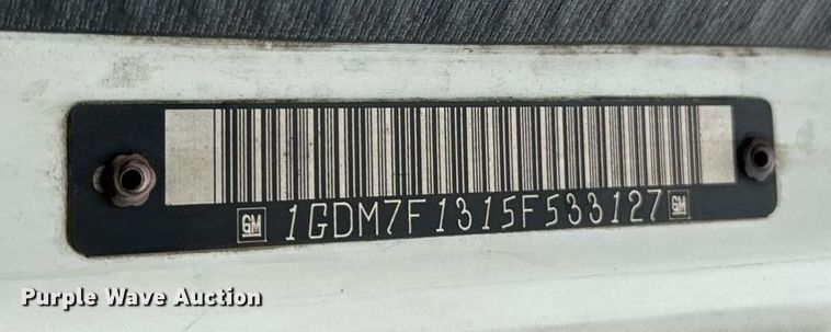 image for item DT2004 2005 GMC T7500 street sweeper truck