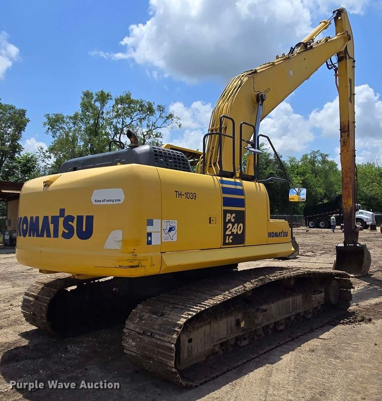 image for item DT4830 2015 Komatsu PC240LC-10 long reach excavator