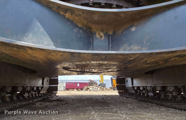 image for item DT4830 2015 Komatsu PC240LC-10 long reach excavator