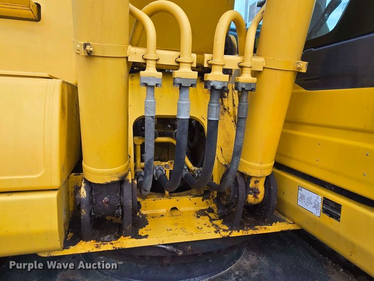 image for item DT4830 2015 Komatsu PC240LC-10 long reach excavator