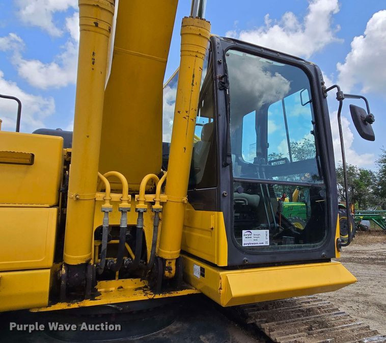 image for item DT4830 2015 Komatsu PC240LC-10 long reach excavator
