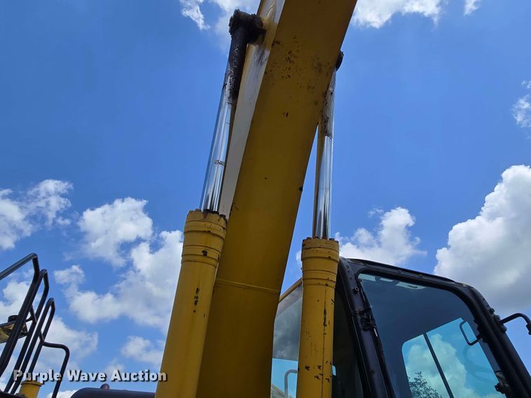 image for item DT4830 2015 Komatsu PC240LC-10 long reach excavator