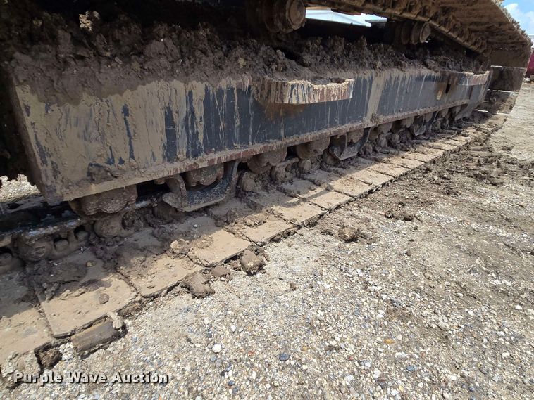 image for item DT4830 2015 Komatsu PC240LC-10 long reach excavator