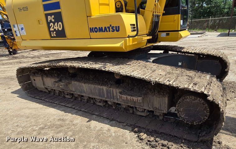 image for item DT4830 2015 Komatsu PC240LC-10 long reach excavator