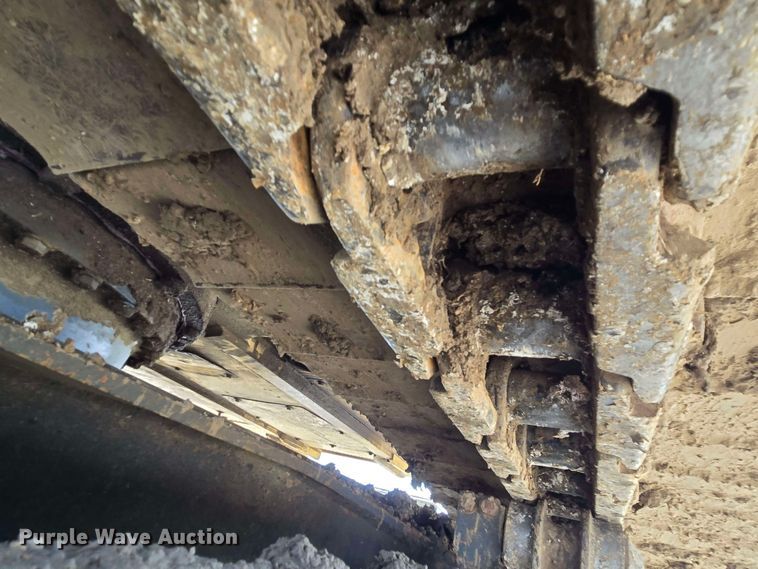 image for item DT4830 2015 Komatsu PC240LC-10 long reach excavator