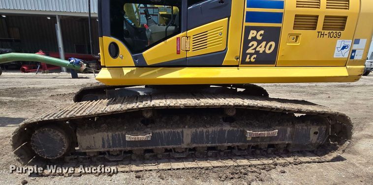 image for item DT4830 2015 Komatsu PC240LC-10 long reach excavator