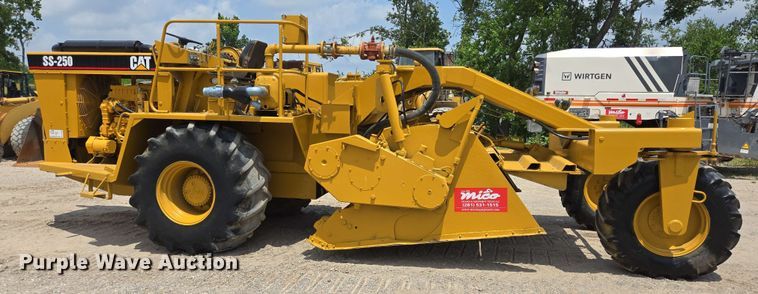 image for item DT4849 1990 Caterpillar SS-250 reclaimer
