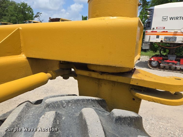 image for item DT4849 1990 Caterpillar SS-250 reclaimer