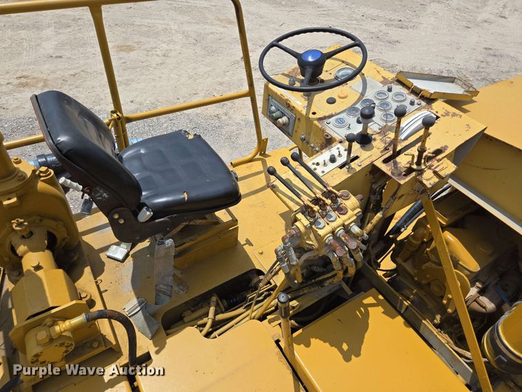 image for item DT4849 1990 Caterpillar SS-250 reclaimer