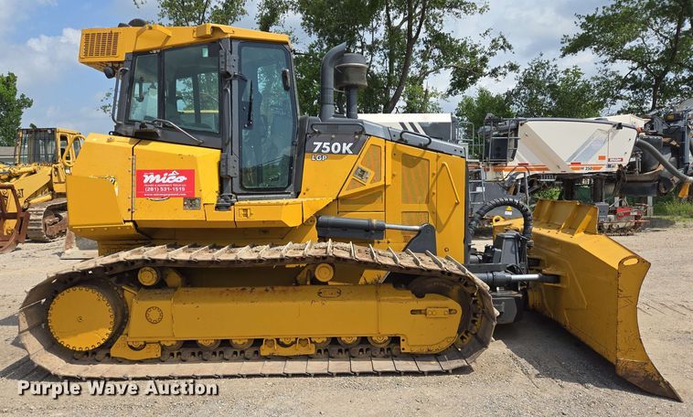 image for item DT4851 2019 John Deere 750K LGP dozer