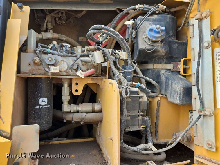 image for item DT4851 2019 John Deere 750K LGP dozer