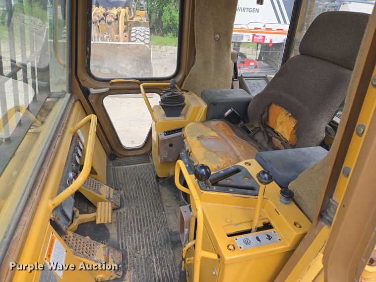 image for item DT4852 1999 Caterpillar 973 LGP track loader