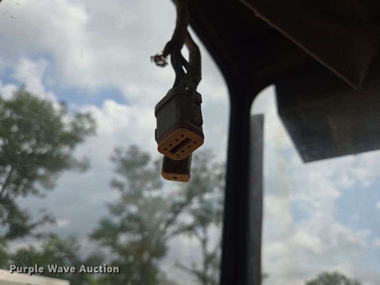 image for item DT4852 1999 Caterpillar 973 LGP track loader