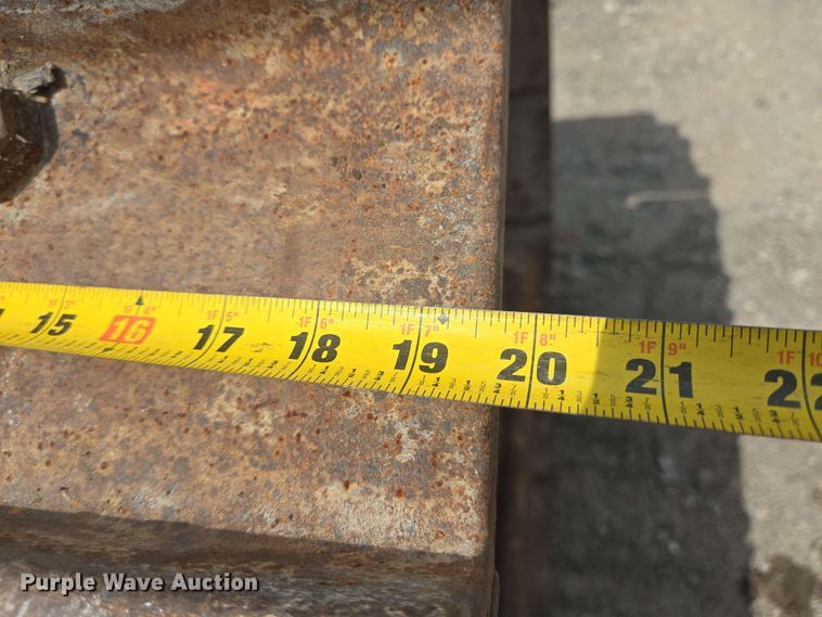 image for item DT4852 1999 Caterpillar 973 LGP track loader