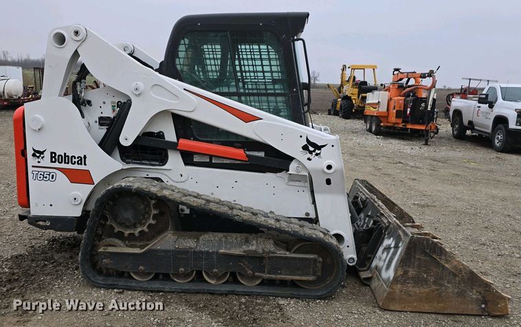 image for item DT6806 2018 Bobcat T650 tracked skid steer loader