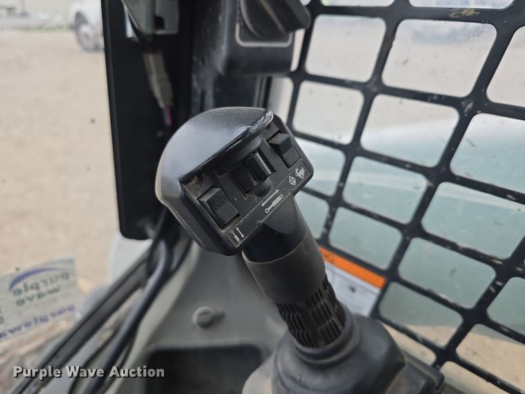 image for item DT6806 2018 Bobcat T650 tracked skid steer loader