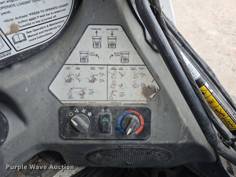 image for item DT6806 2018 Bobcat T650 tracked skid steer loader